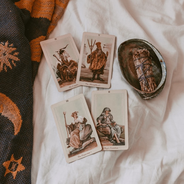 4 Card Spread Tarot Readings - Discover Reliable Guidance - Tarot Cards